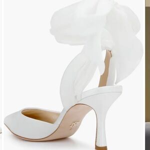 Badgley Mischka Blaze Pump